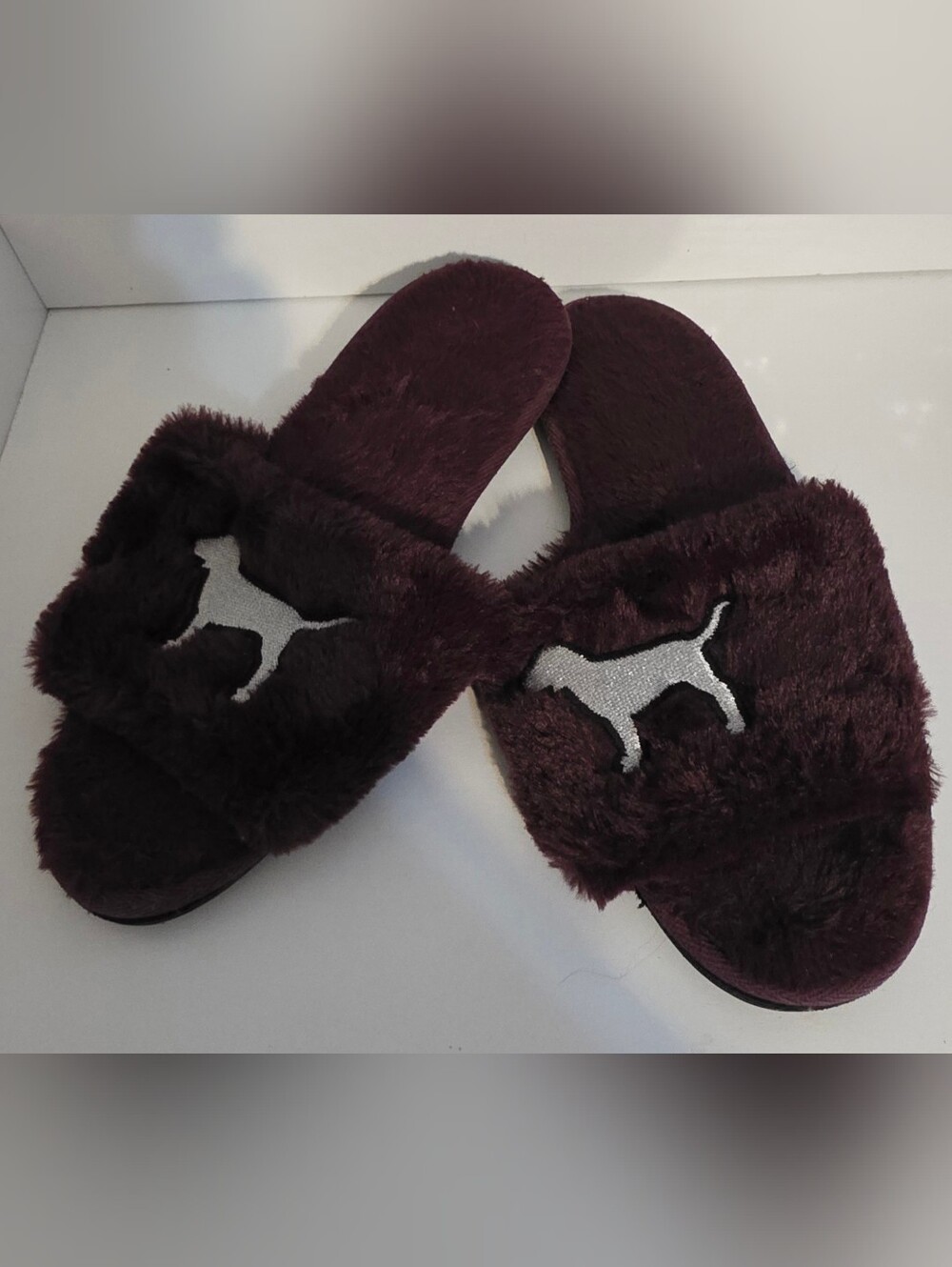 Victoria's Secret Plush Burgundy "PINK" Dog Logo Slide Slippers Size Lrg